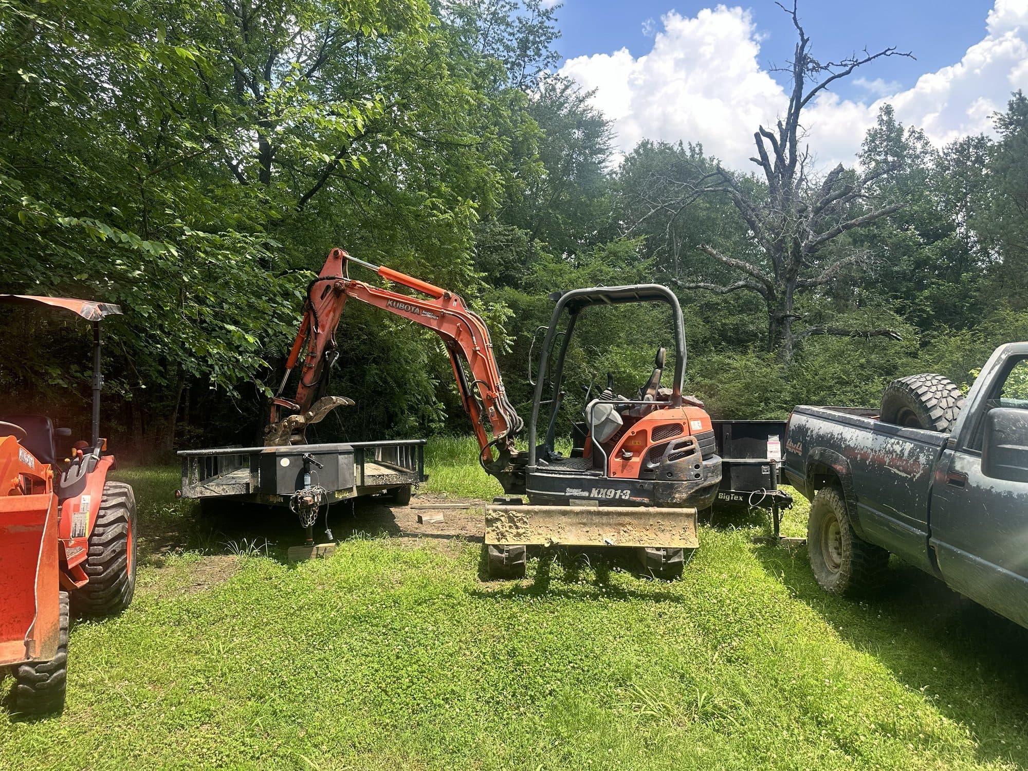 Equipment for rural cleanup and dirt work around Royal Arkansas