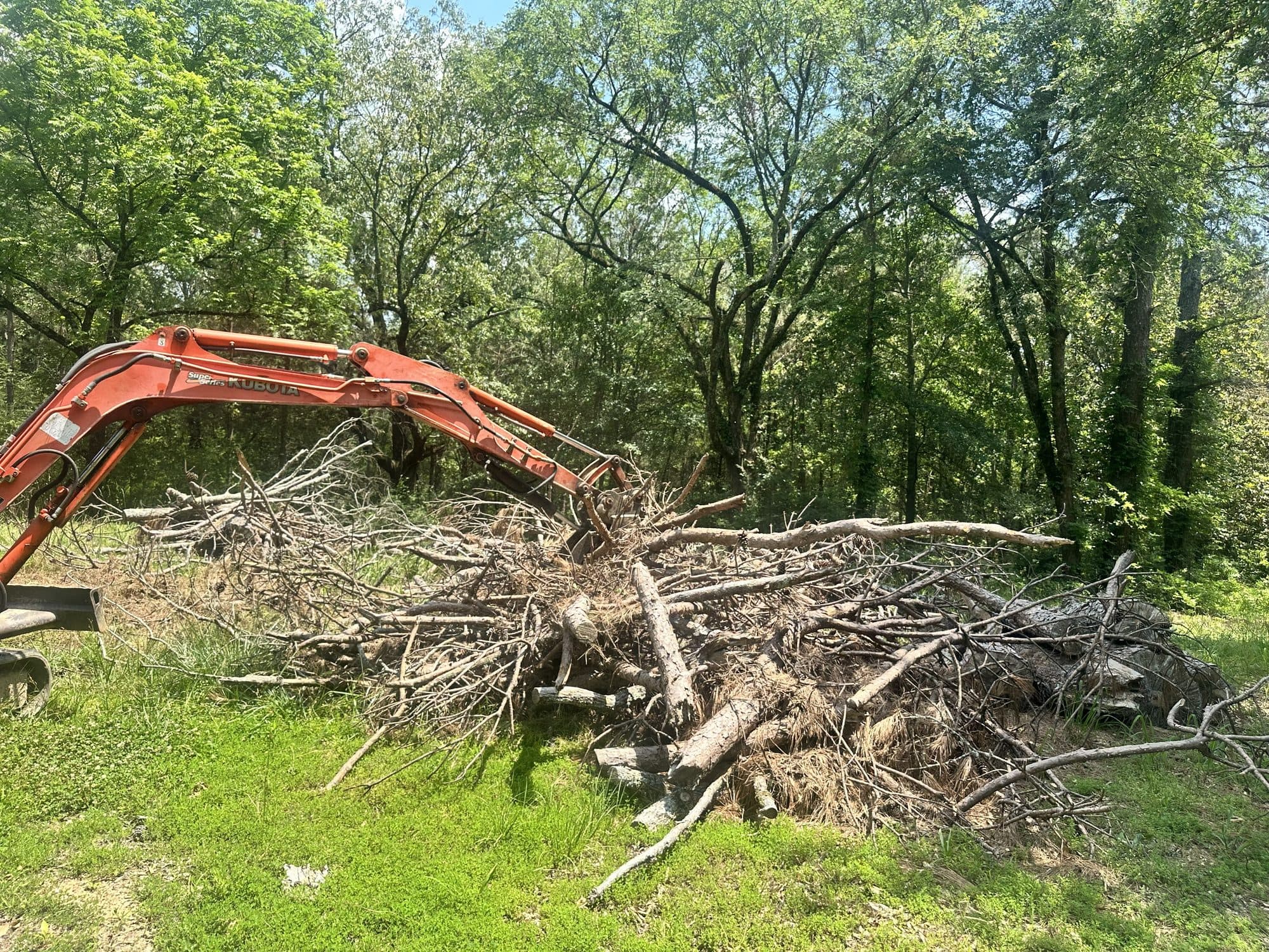 arkadelphia property cleanup work by Red Dirt Property Services